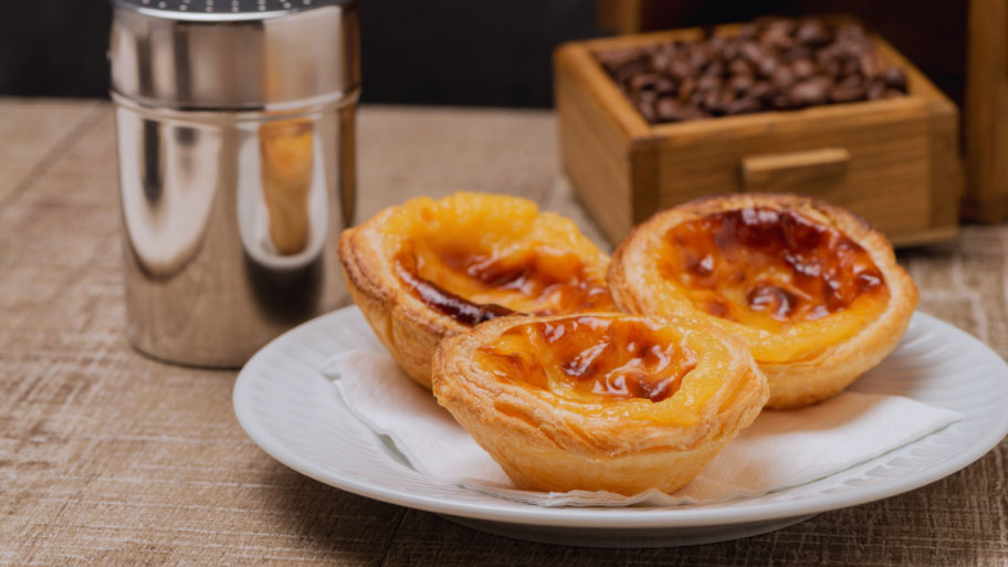 Portuguese custard tarts -Pastéis de nata