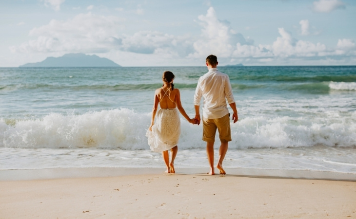 Couple in Mexico During Honeymoon